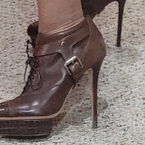 booties - Picture 2 of 5